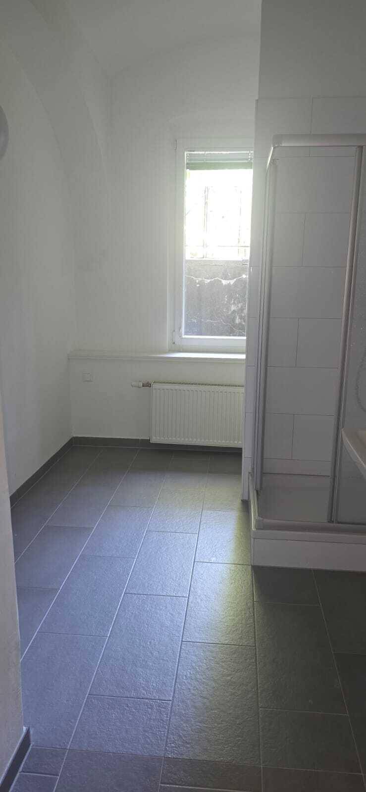 WC 2 / Dusche / Ankleide