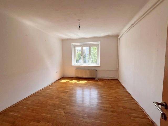 Zentral gelegene Neubauwohnung mit Parkplatz – pohled 6