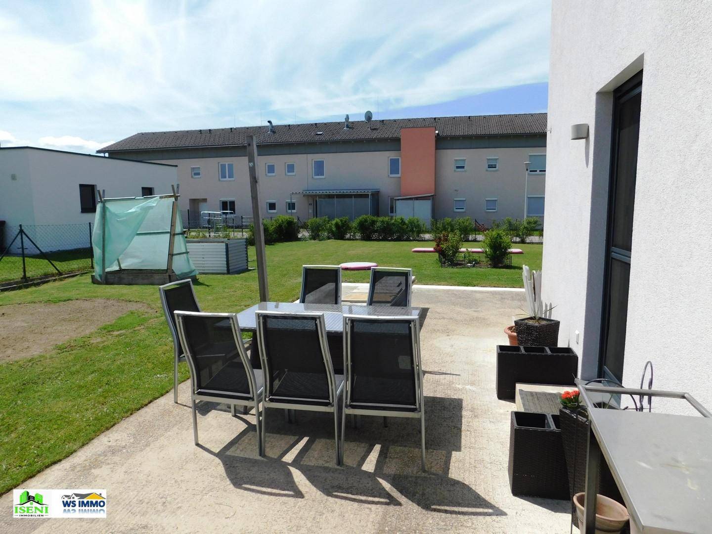 Neuwertiges 6-Zi. Einfamilienhaus in Polling, Terrasse &amp; 5 Stellplätze - Mehr