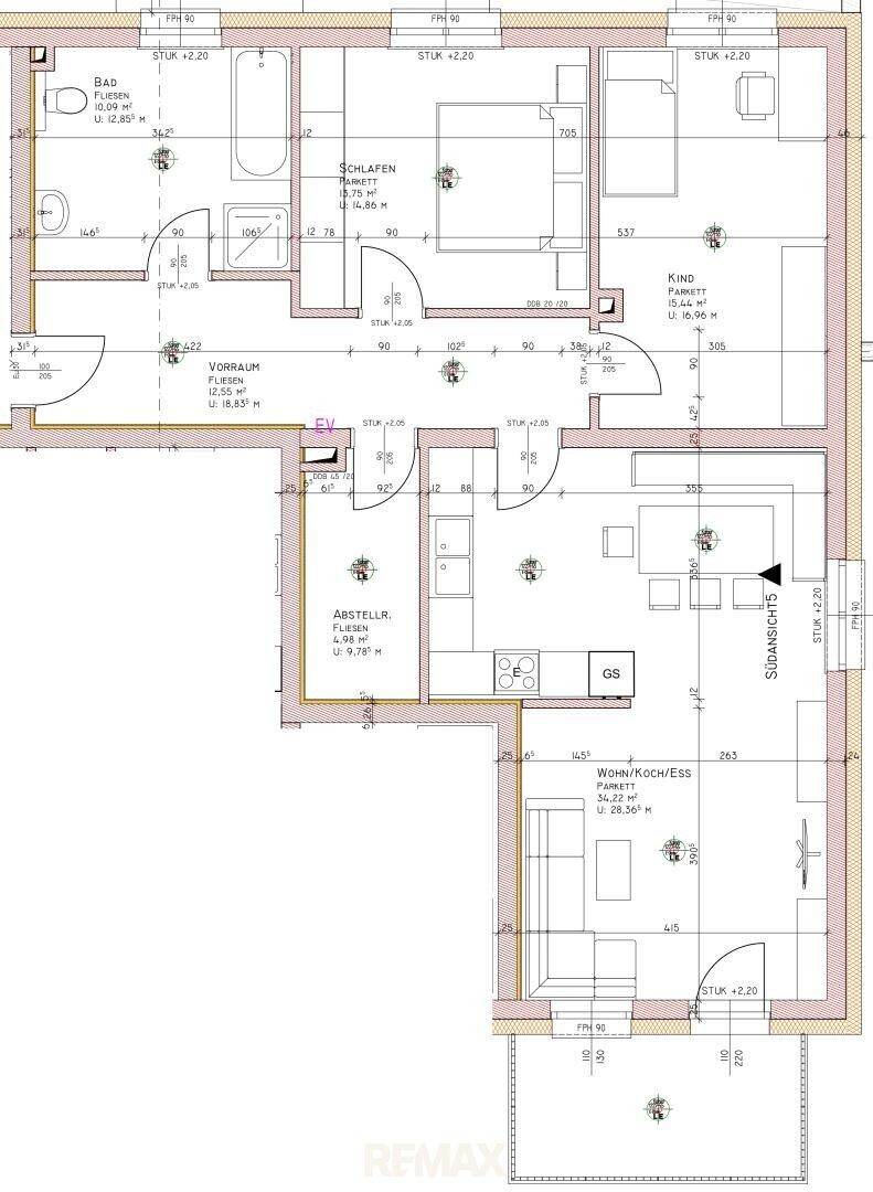 Detaillierter Grundriss einer Wohnung mit drei Schlafzimmern und offenem Wohn-Essbereich.