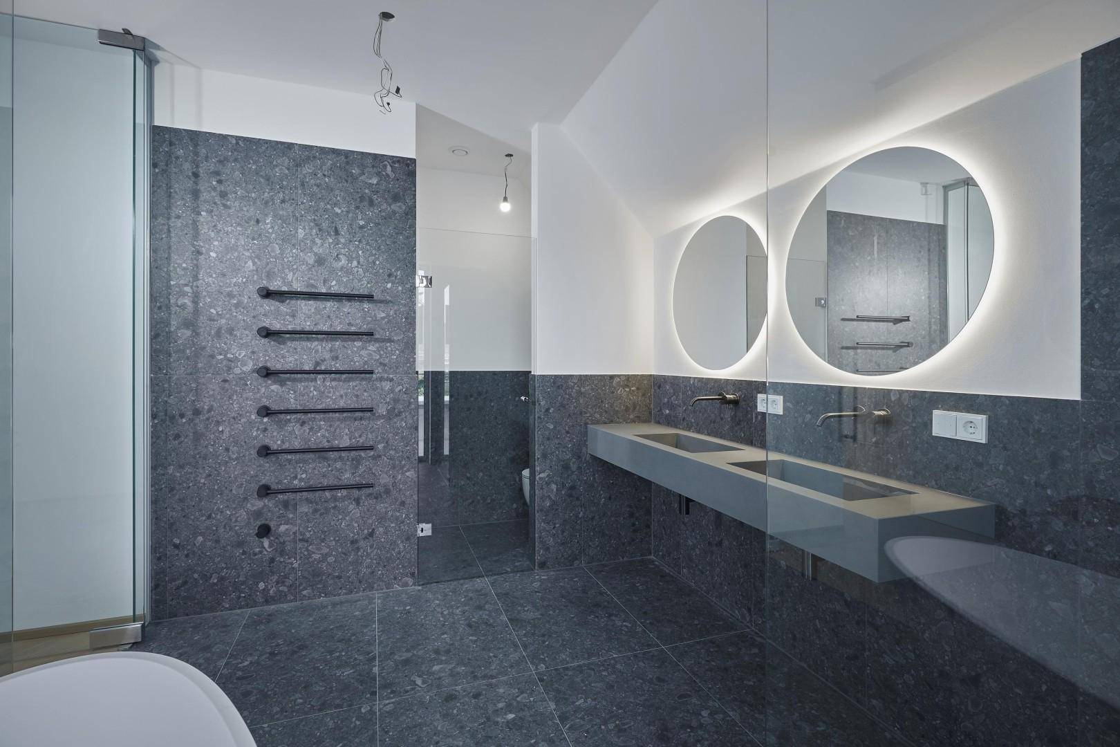 Badezimmer 2