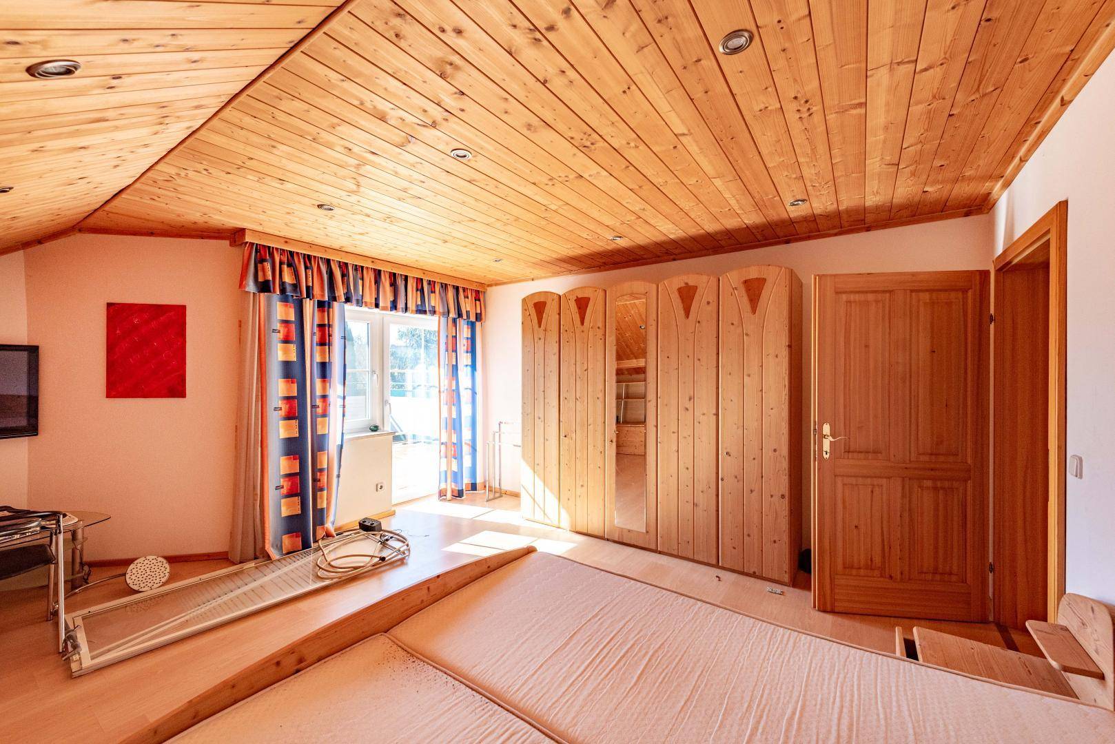 Schlafzimmer 1 (OG)