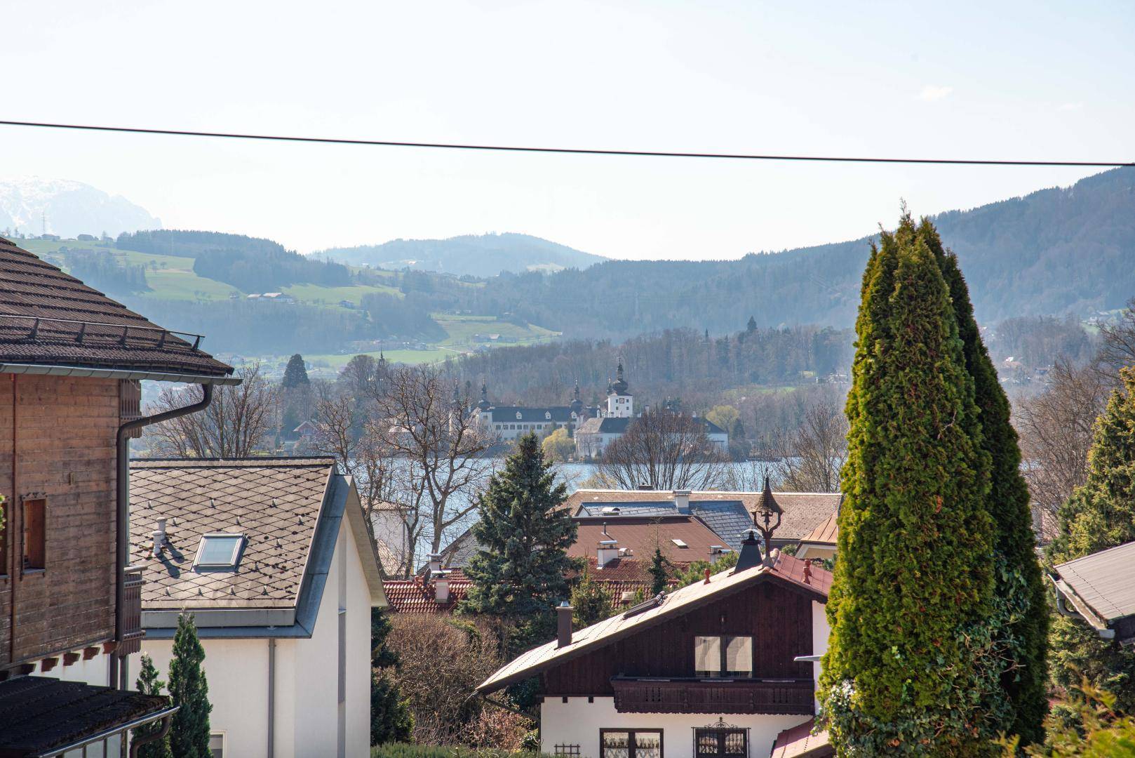 Blick auf Schloss Ort von der Terrasse