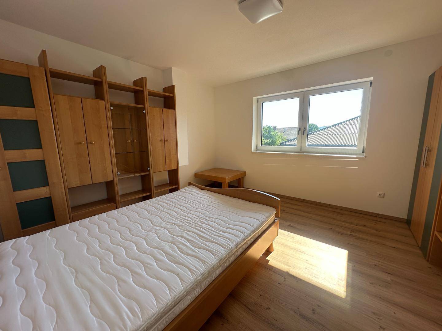 Wohnung 2: Schlafzimmer I