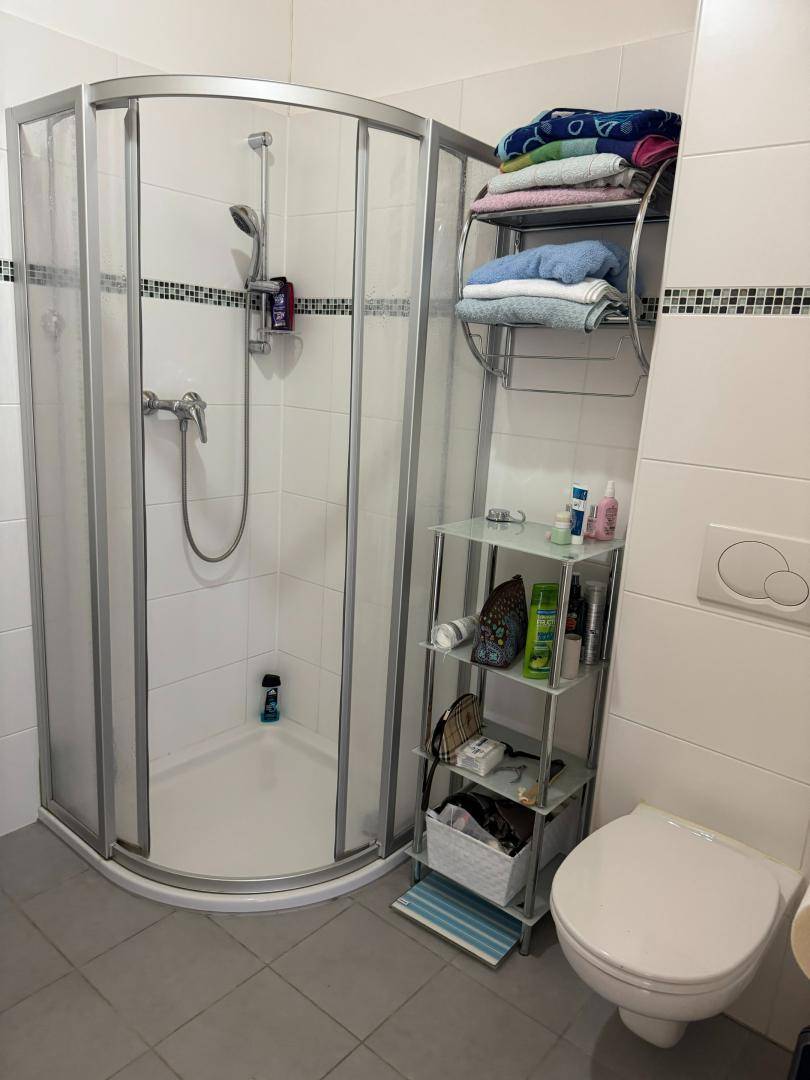 Bad mit WC und Dusche