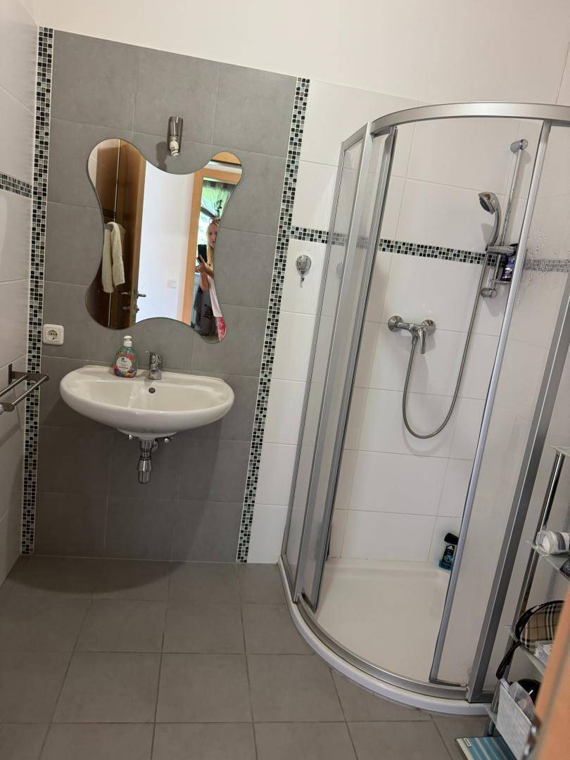 Bad mit Dusche