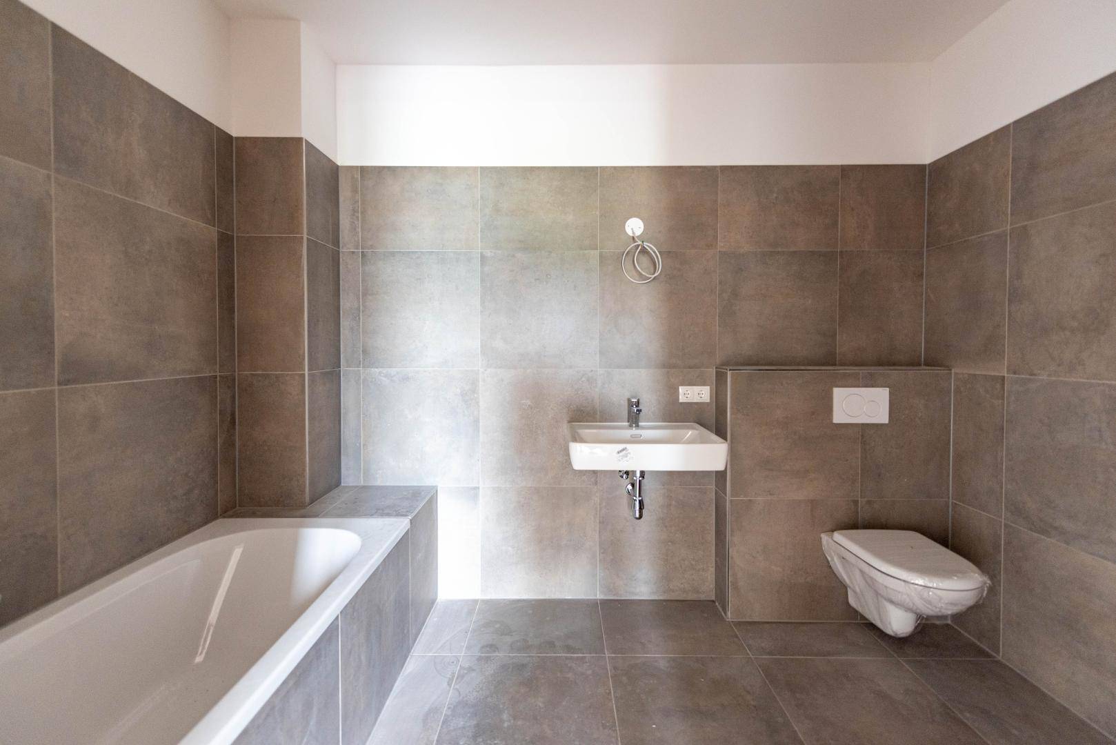 Badezimmer mit Badewanne