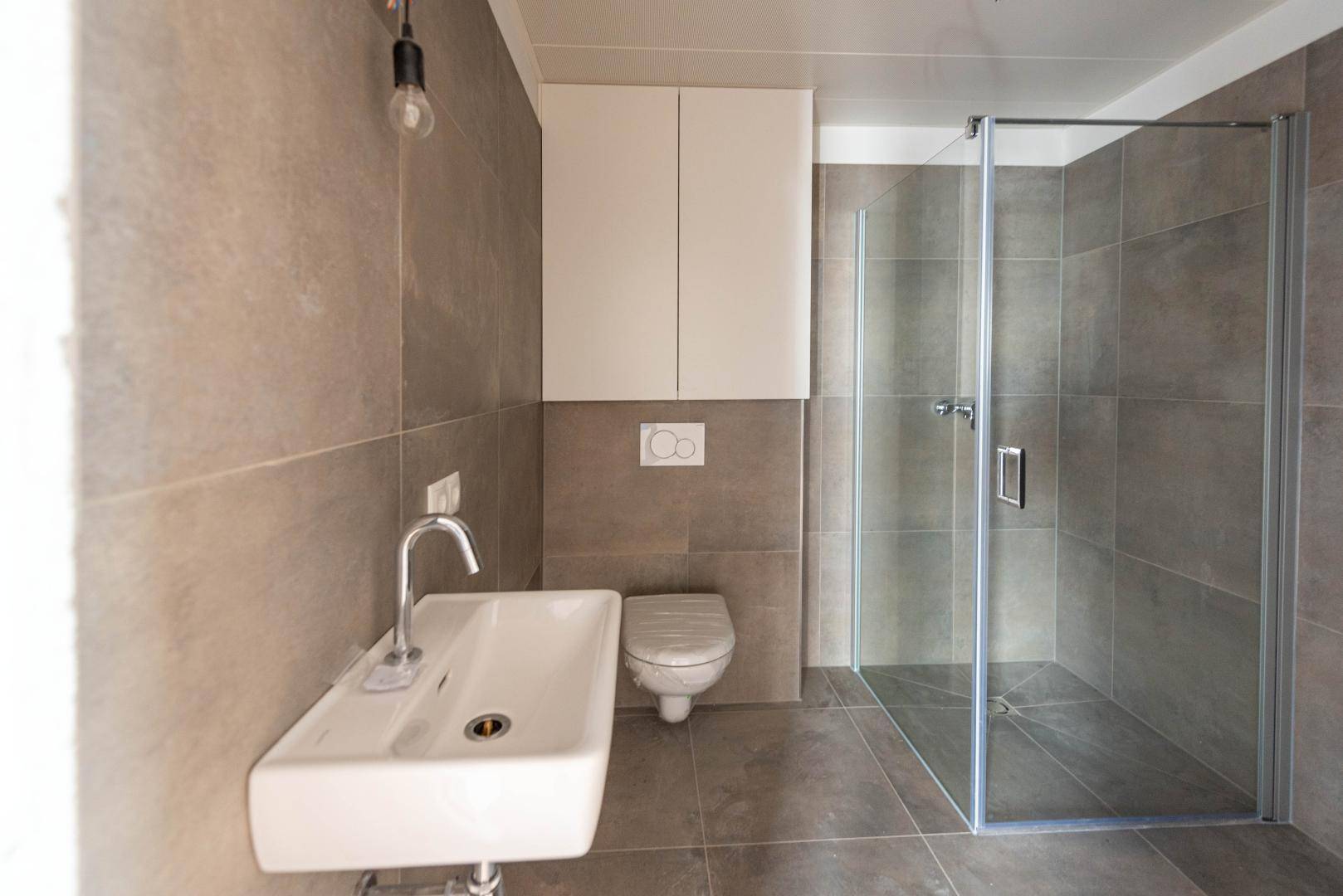 Badezimmer mit Dusche