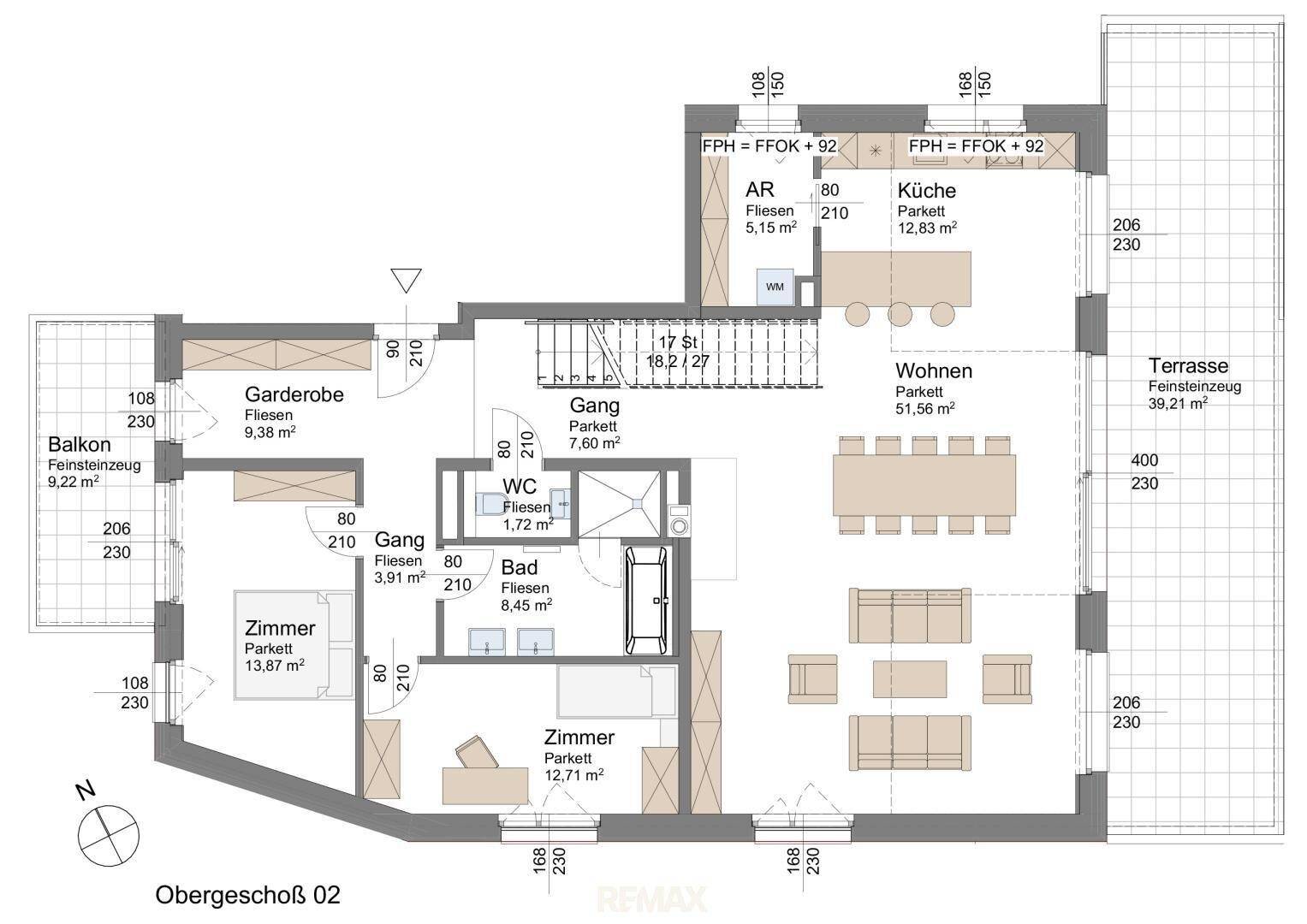 Grundriss des Obergeschosses 02 mit Wohnbereich, Küche, Schlafzimmern und Terrasse.