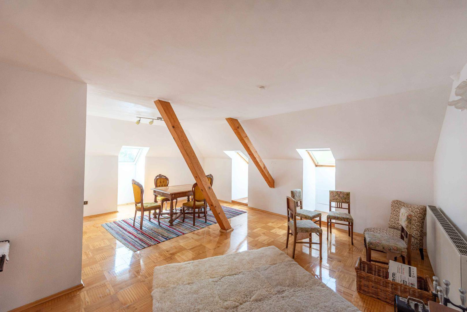 hübsche Dachwohnung