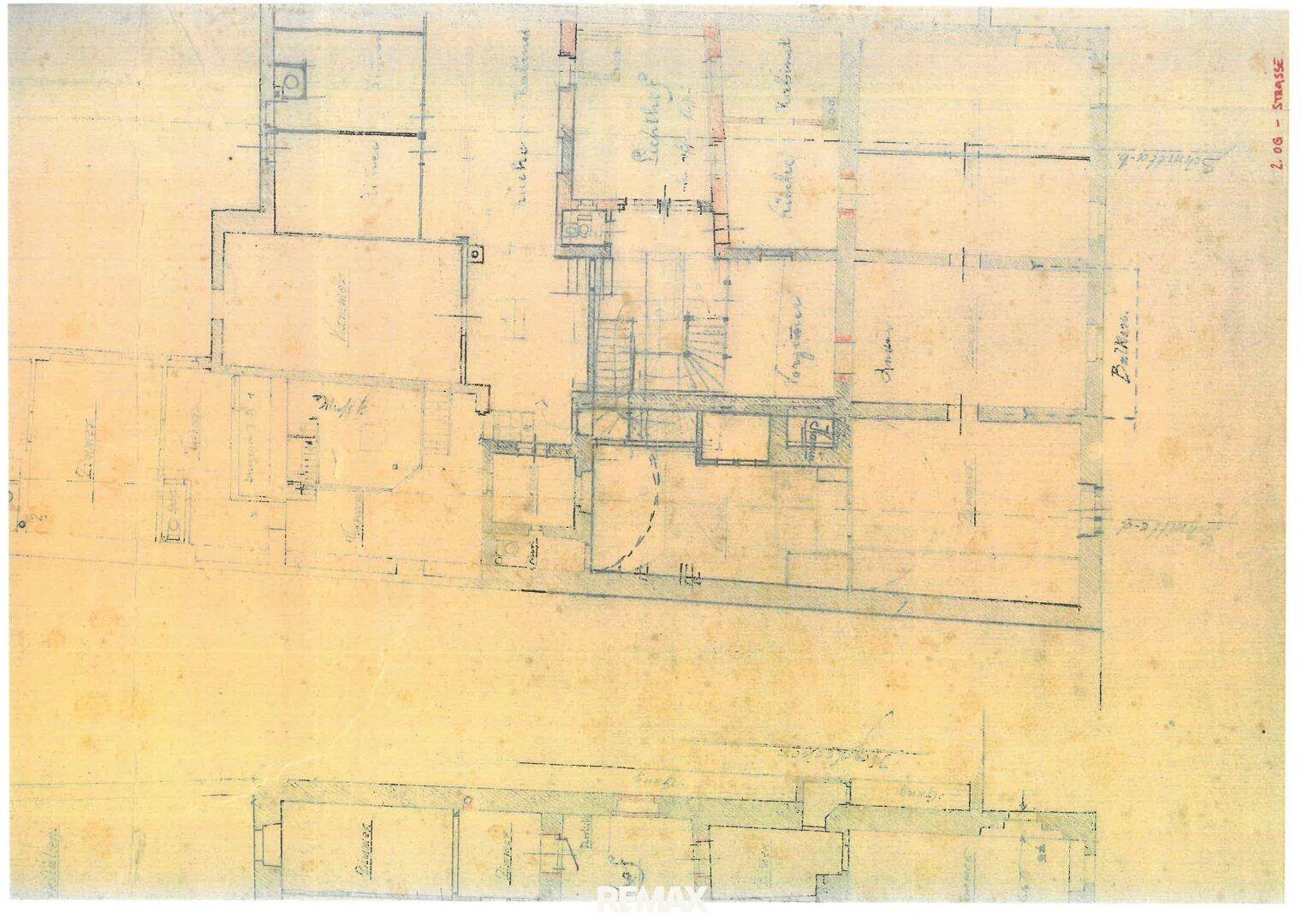 Detaillierter historischer Grundrissplan mit Treppenhaus und verschiedenen Raumnutzungen.