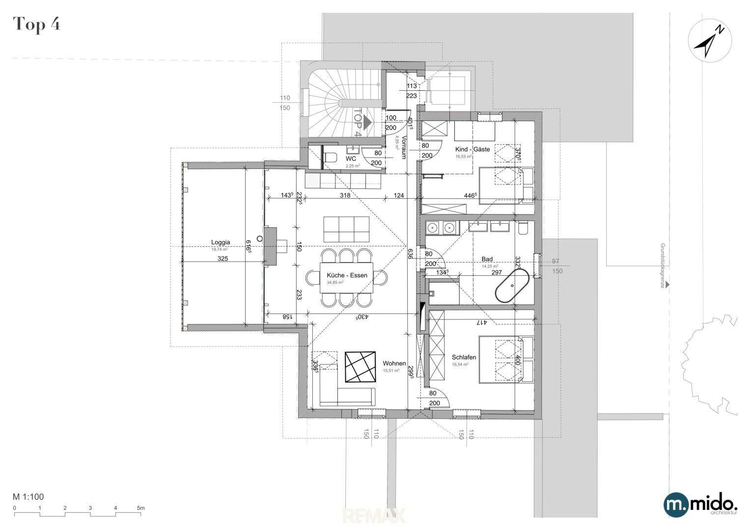 Grundriss der Wohneinheit Top 4 mit offenem Wohnbereich und Loggia.