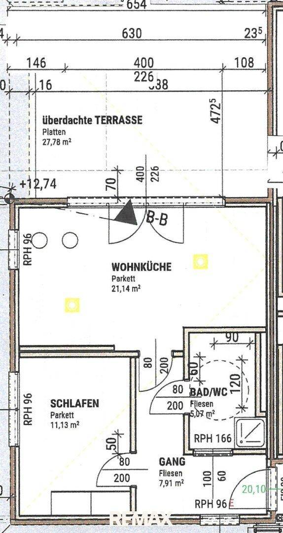 Grundriss einer Wohnung mit offener Wohnküche, Schlafzimmer, Bad und einer überdachten Terrasse.