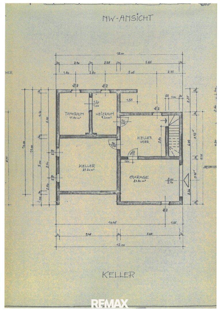 Grundriss des Kellers mit Tankraum, Heizraum, Keller und Garage.