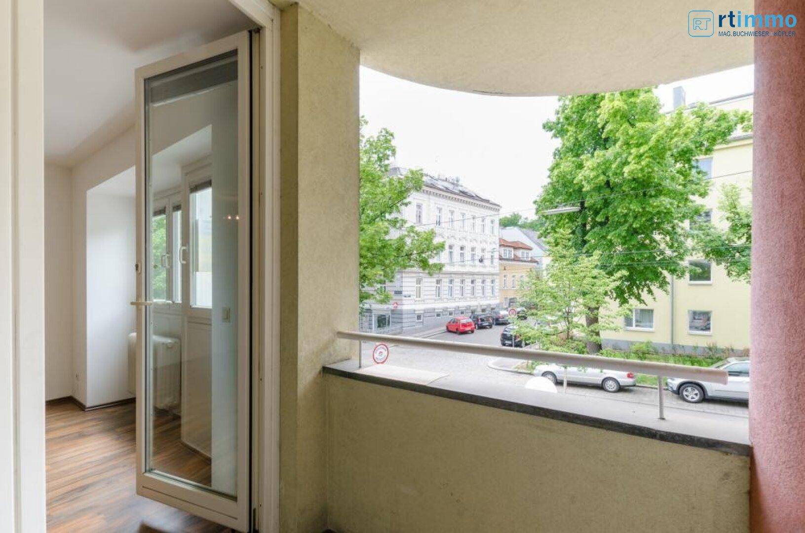 BALKON + LOGGIA + 2 ZIMMERWOHNUNG + GARTENBENÜTZUNG + GARAGE derzeit vermietet – pohled 6
