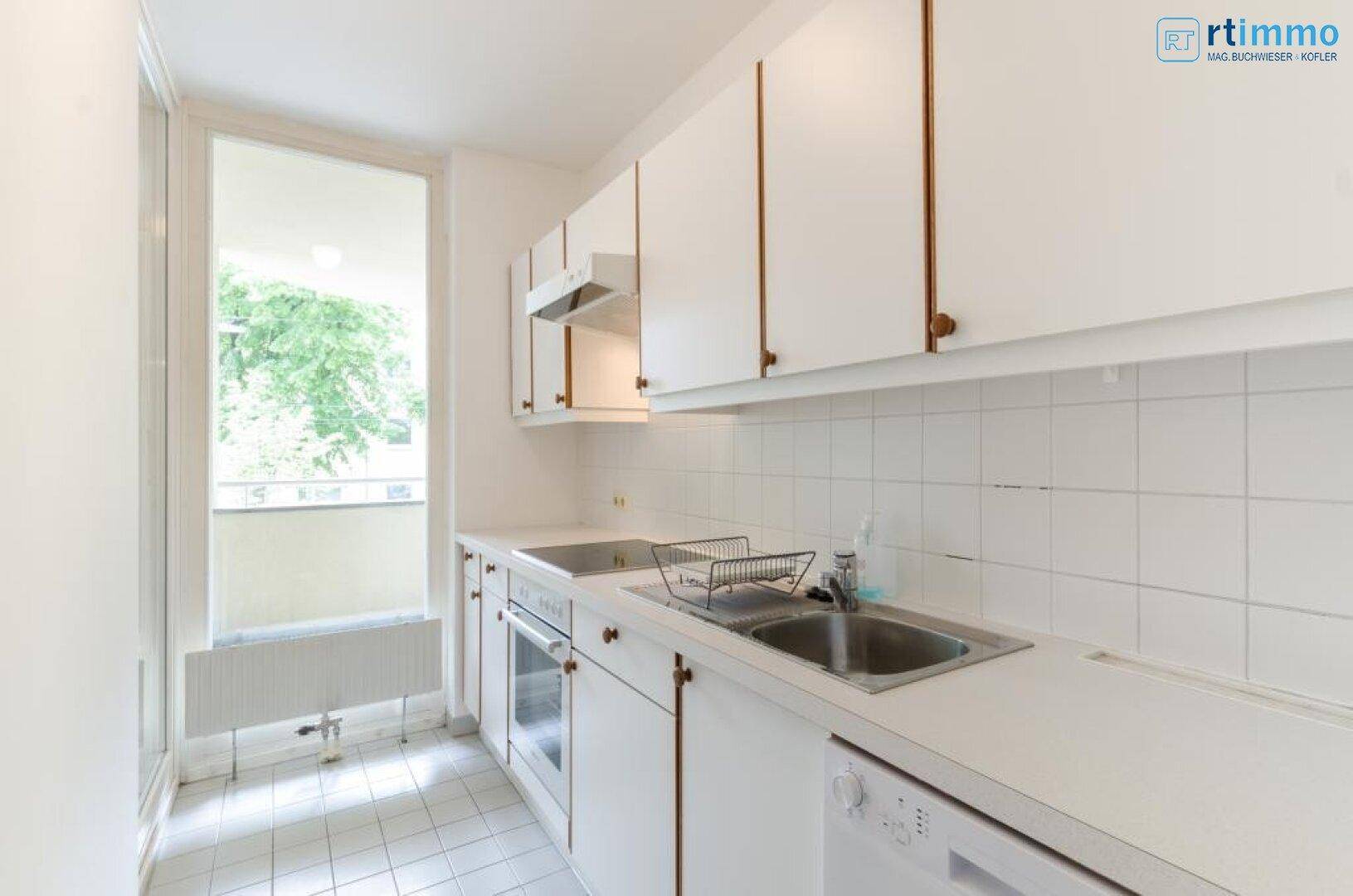 BALKON + LOGGIA + 2 ZIMMERWOHNUNG + GARTENBENÜTZUNG + GARAGE derzeit vermietet – pohled 2