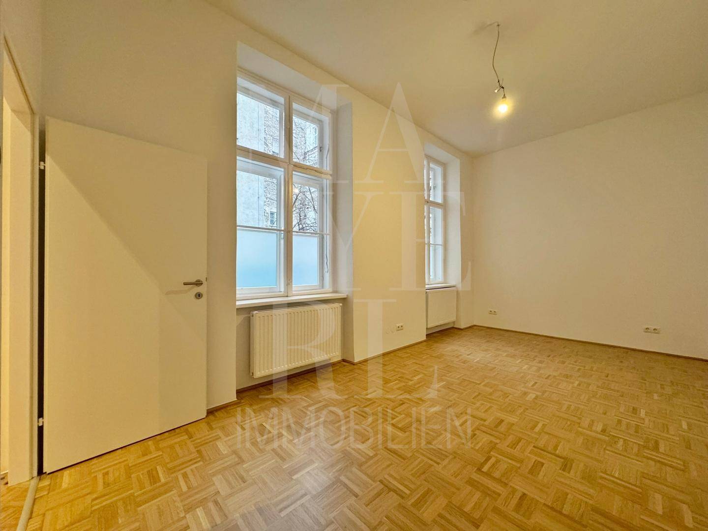 https://pictures.immobilienscout24.de/prod.www.immobilienscout24.at/pictureserver/loadPicture?q=70&id=012.0012000001E3r0W-1734620736-209741d1d6f5446c958923cb13f73d86