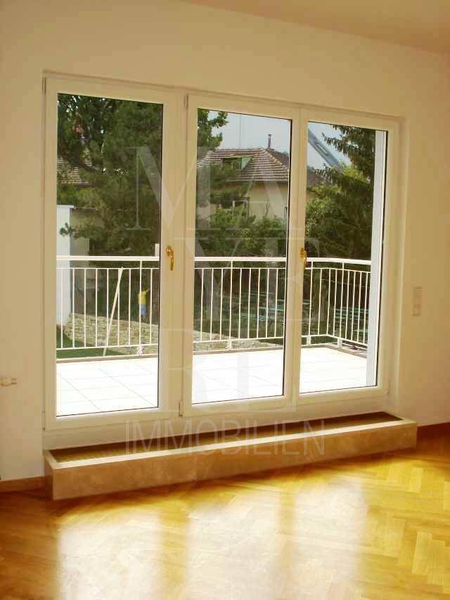 Zimmer mit Ausgang auf Terrasse