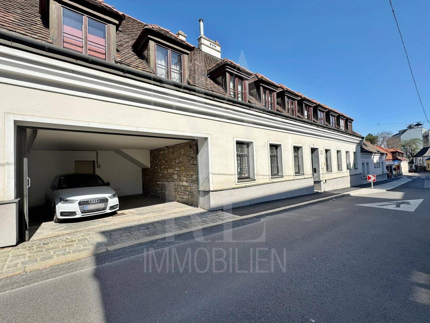 Haus/Garagenplatz (rechts)