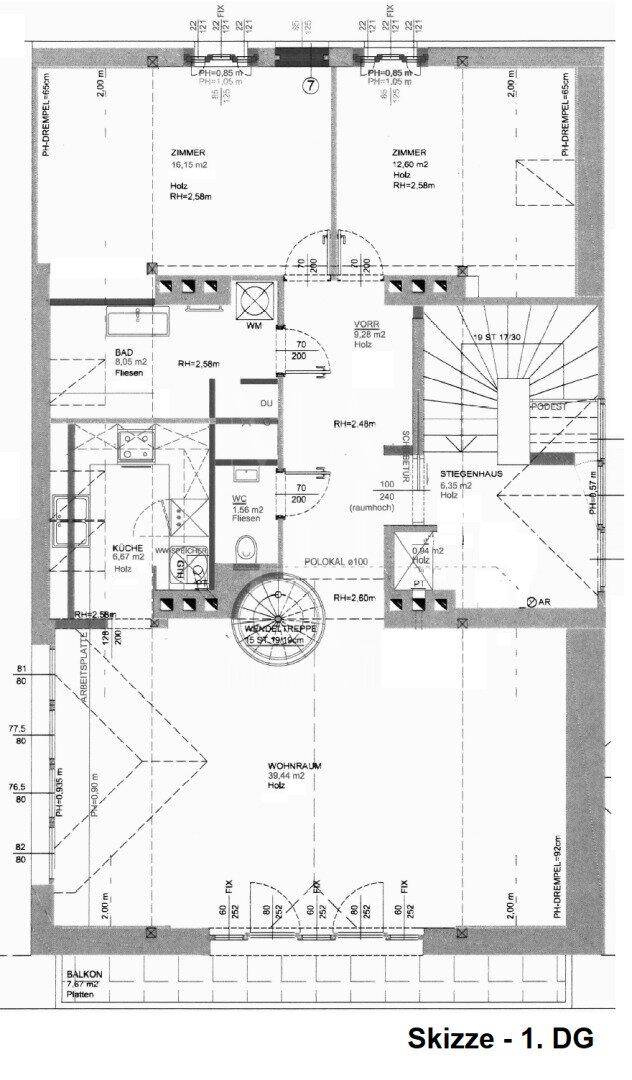 Grundriss der ersten Dachgeschossebene mit Küche, Wohnraum, Schlafzimmern und Balkon.