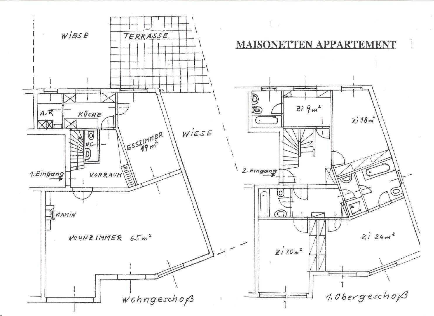 Grundriss eines Maisonette-Apartments mit Wohnzimmer, Küche, Terrasse und mehreren Zimmern.