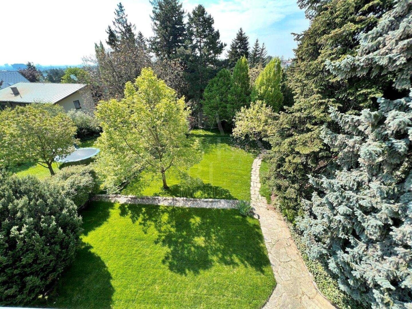 schönes Einfamilienhaus in Grünruhelage mit tollem Garten - Ansicht 2