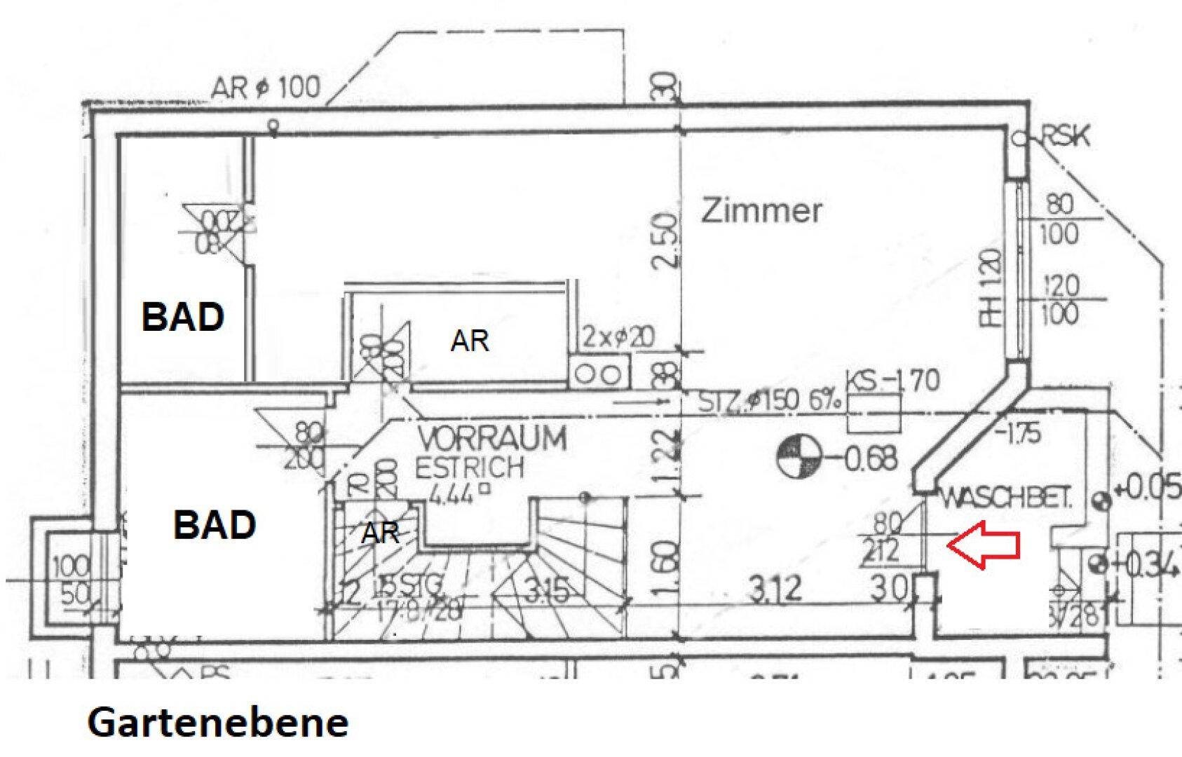 Grundriss der Gartenebene mit Zimmern, Bädern und Vorraum.