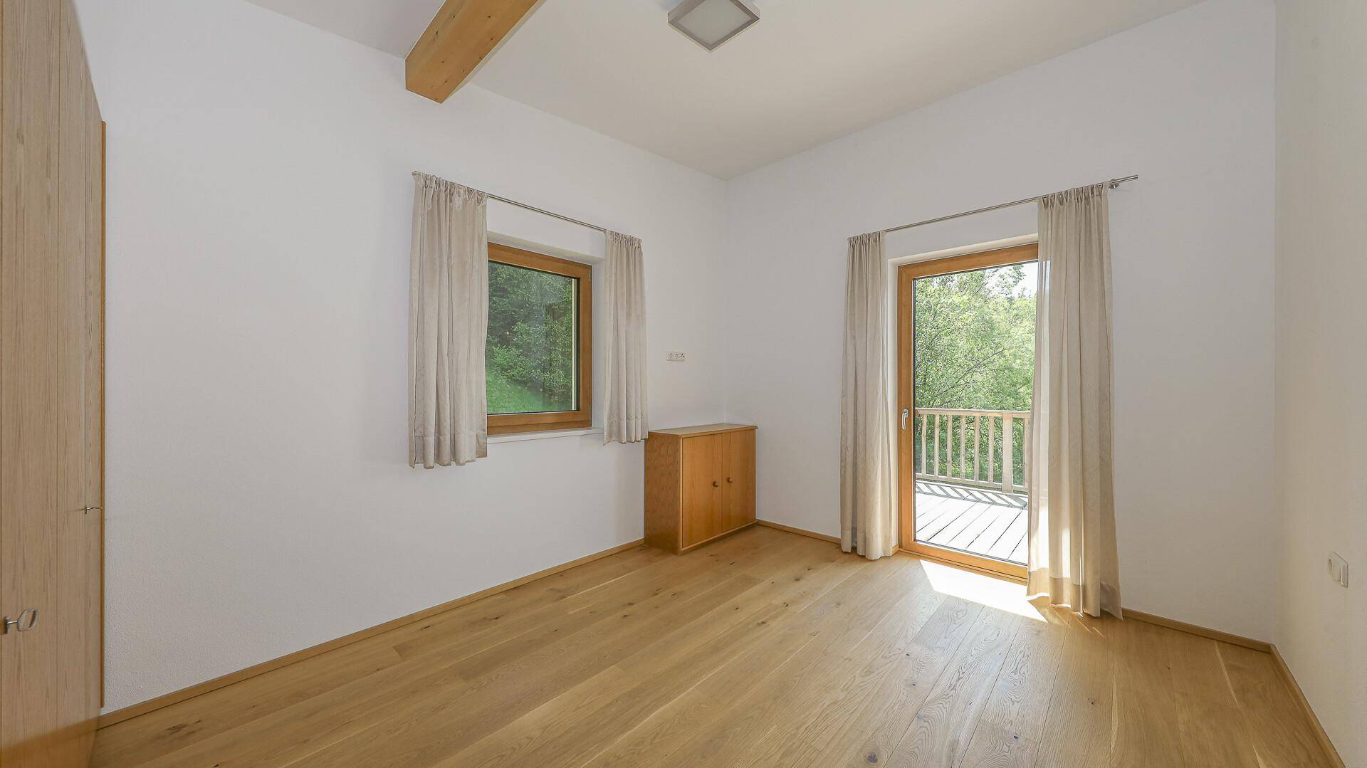 KITZIMMO-Mehrfamilienhaus in Alleinlage kaufen - Immobilien Oberndorf in Tirol.