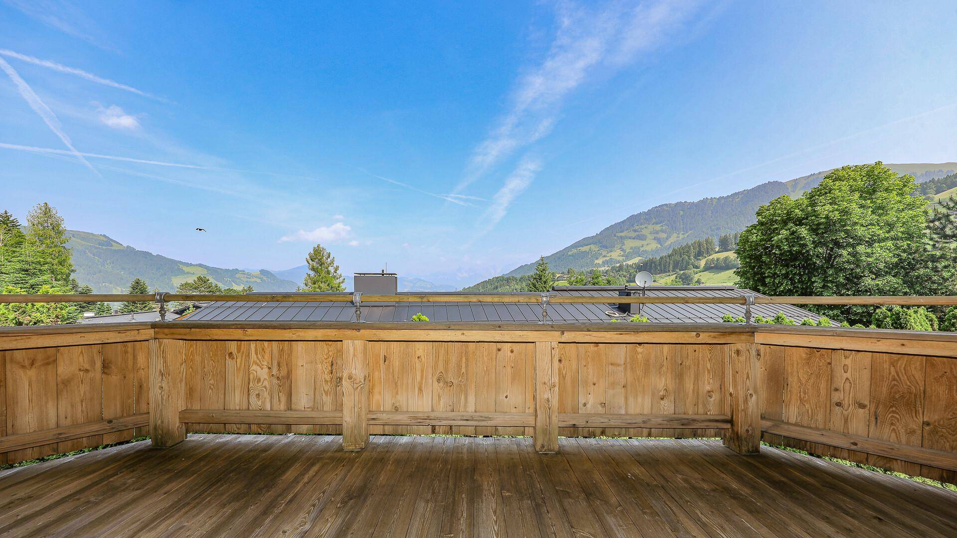 KITZIMMO-Exklusive Luxusvilla mit Freizeitwohnsitz auf der Bichlalm - Immobilien Kitzbühel.