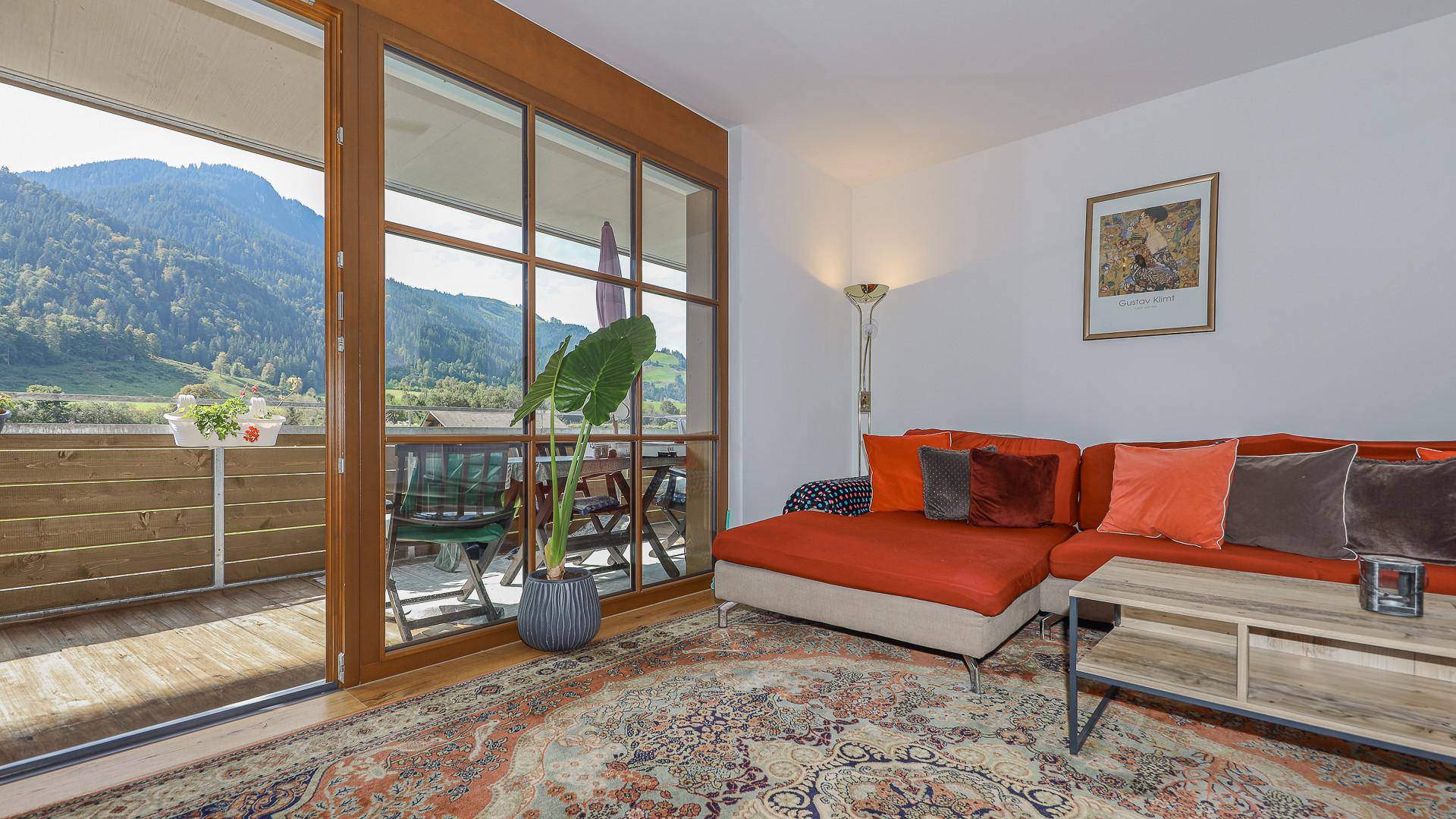 KITZIMMO-exklusive Neubauwohnung mit Hahnenkammblick - Immobilien Kitzbühel.