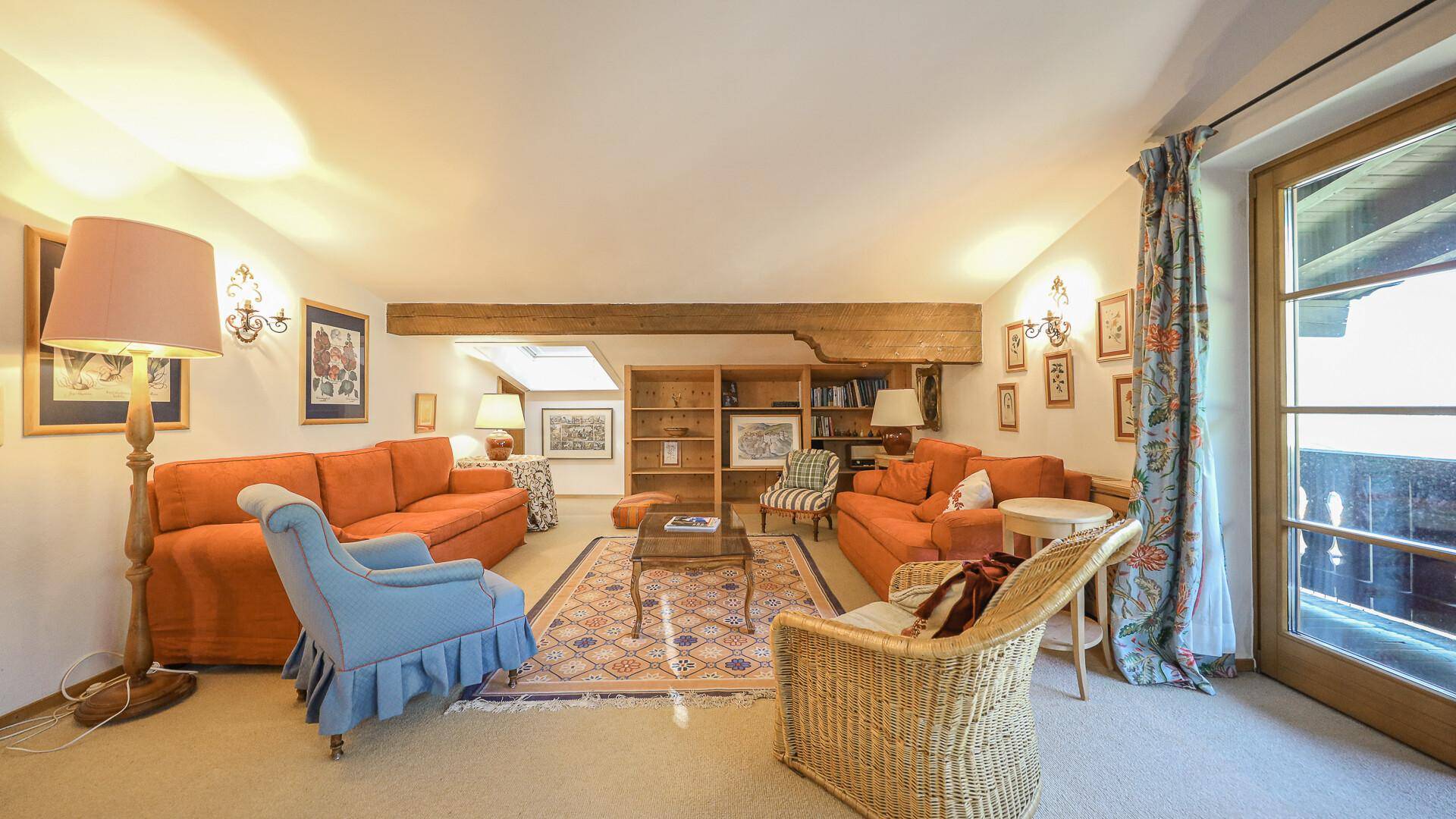 KITZIMMO-Gemütliche Dachgeschosswohnung in Toplage mieten - Immobilien Reith.