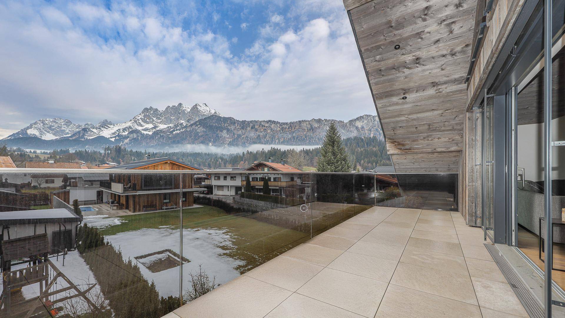 KITZIMMO-Luxus-Penthouse mit Kaiserblick kaufen - Immobilien St. Johann.