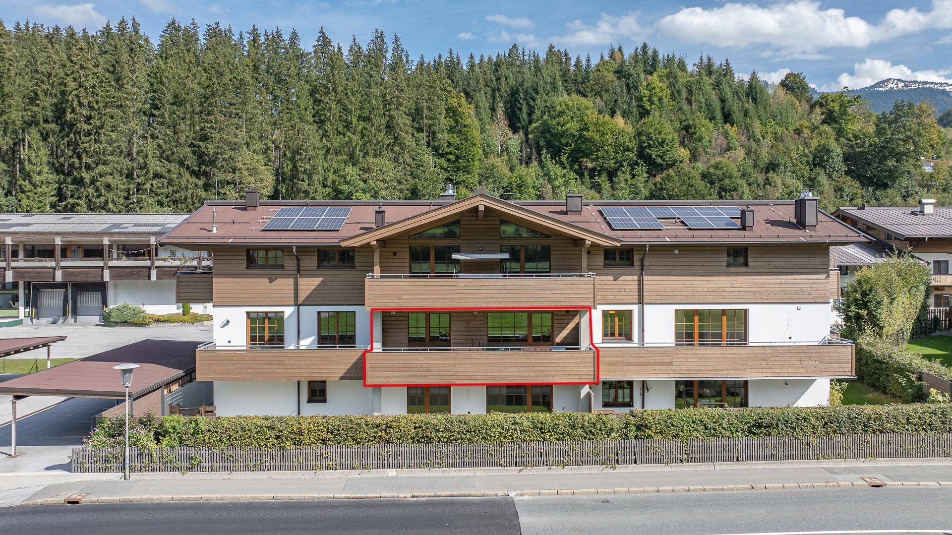 KITZIMMO-exklusive Neubauwohnung mit Hahnenkammblick - Immobilien Kitzbühel.