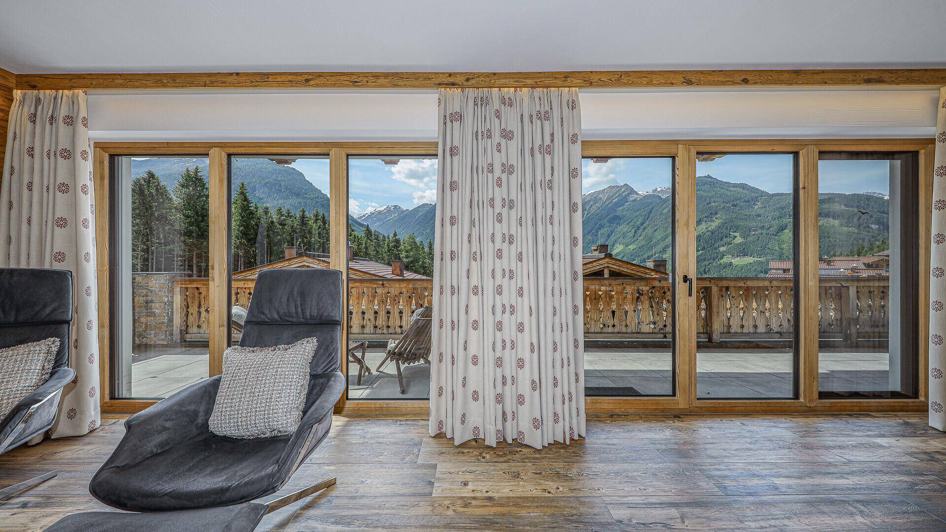 KITZIMMO-Exklusives Nationalpark Chalet in sonniger Ruhelage - Immobilien Neukirchen.