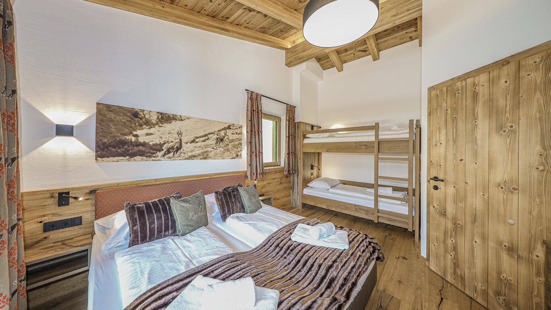 KITZIMMO-Exklusives Nationalpark Chalet in sonniger Ruhelage - Immobilien Neukirchen.