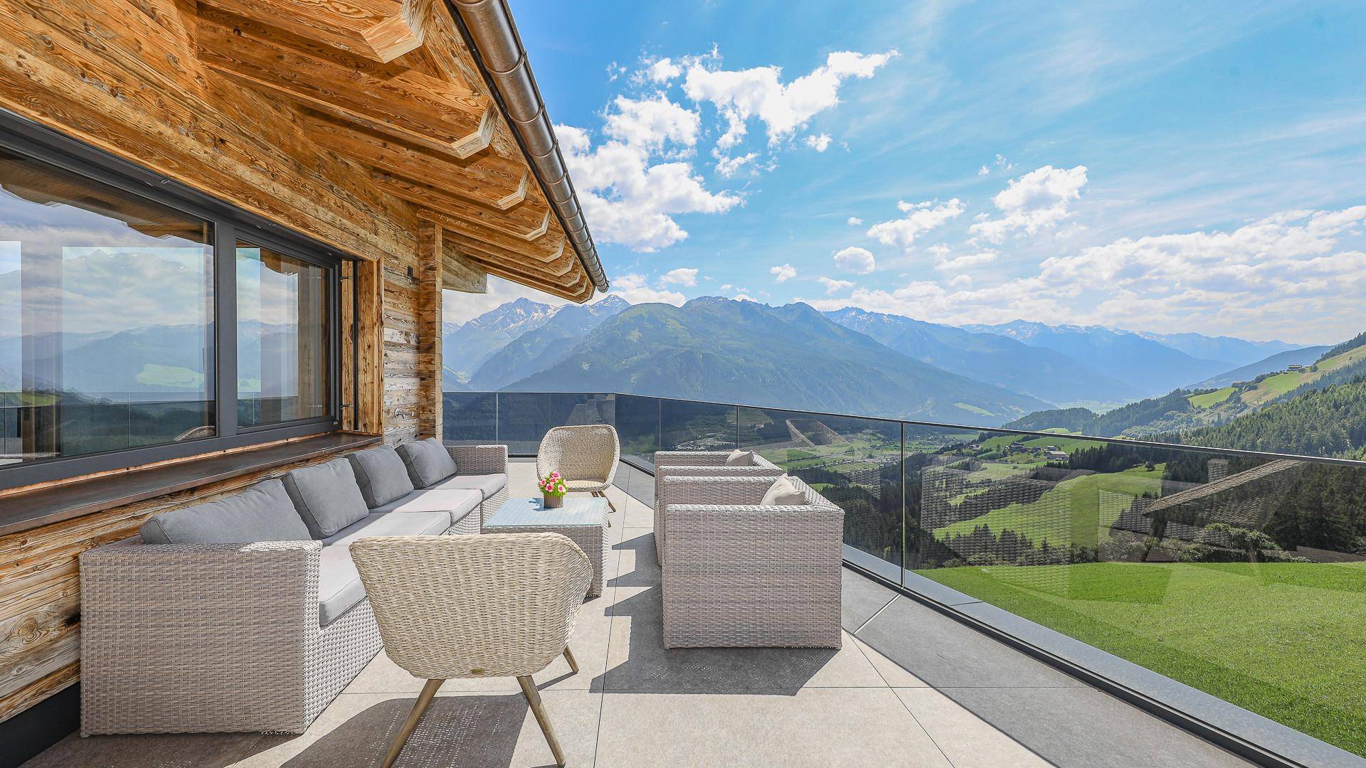 KITZIMMO-Luxusvilla mit Freizeitwohnsitz kaufen - Immobilien Kitzbühel.