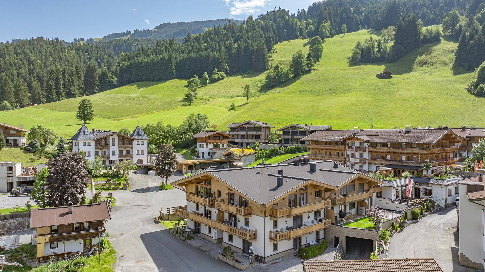 KITZIMMO-exklusive Dachgeschosswohnung in sonniger Ruhelage - Immobilien Kirchberg.