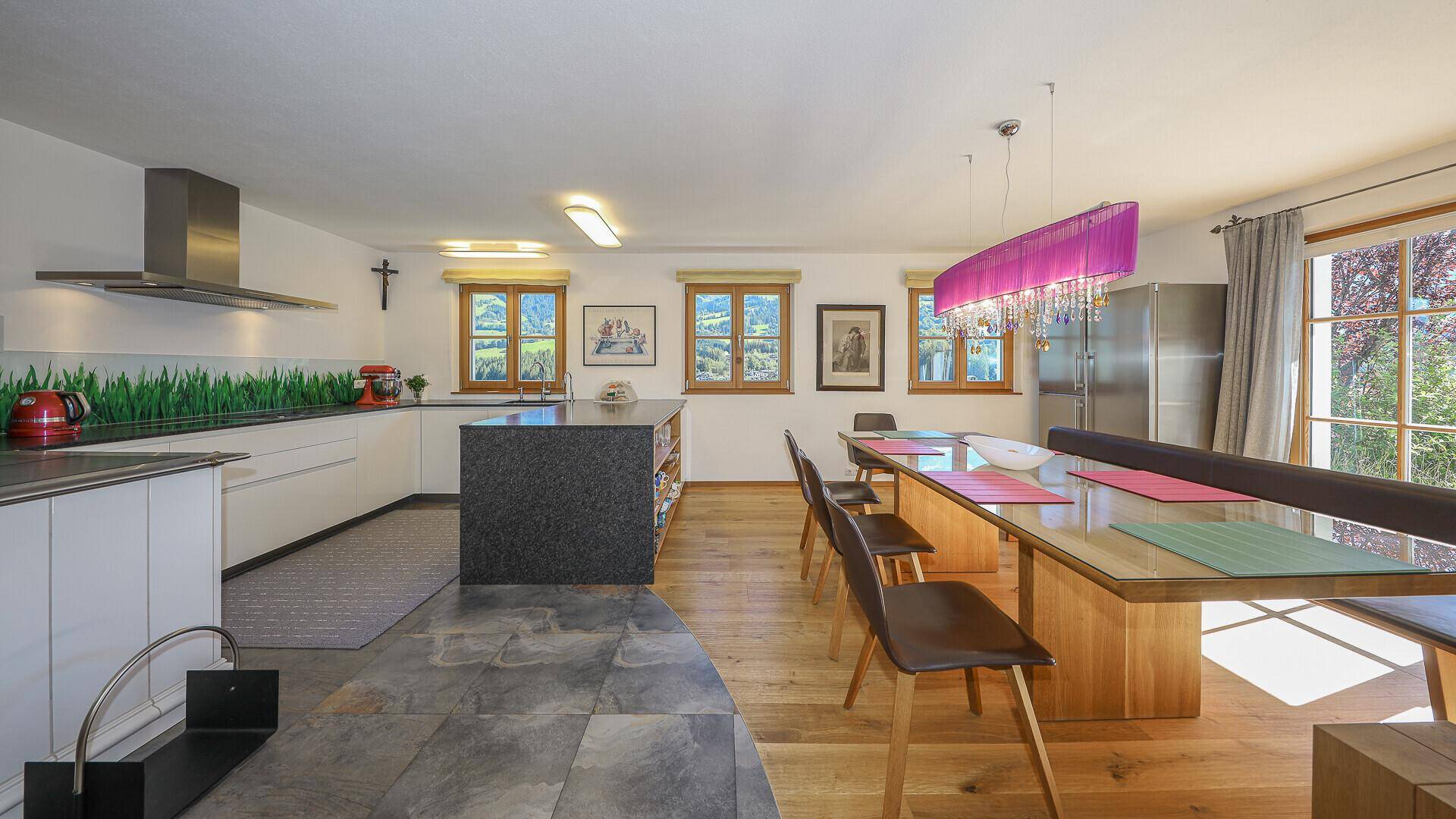 KITZIMMO-Exklusives Landhaus in traumhafter & unverbaubarer Aussichtslage - Immobilien Kitzbühel.