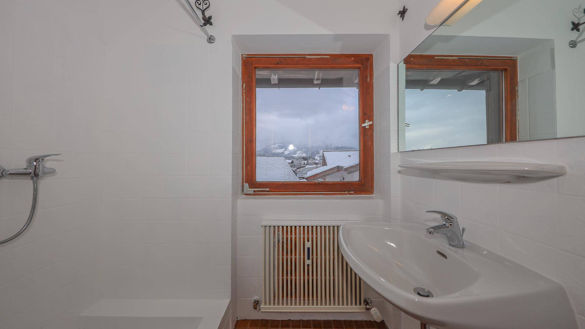 KITZIMMO-Dachgeschoss-Mietwohnung nahe dem Fleckalm-Skilift - Immobilien Kitzbühel.