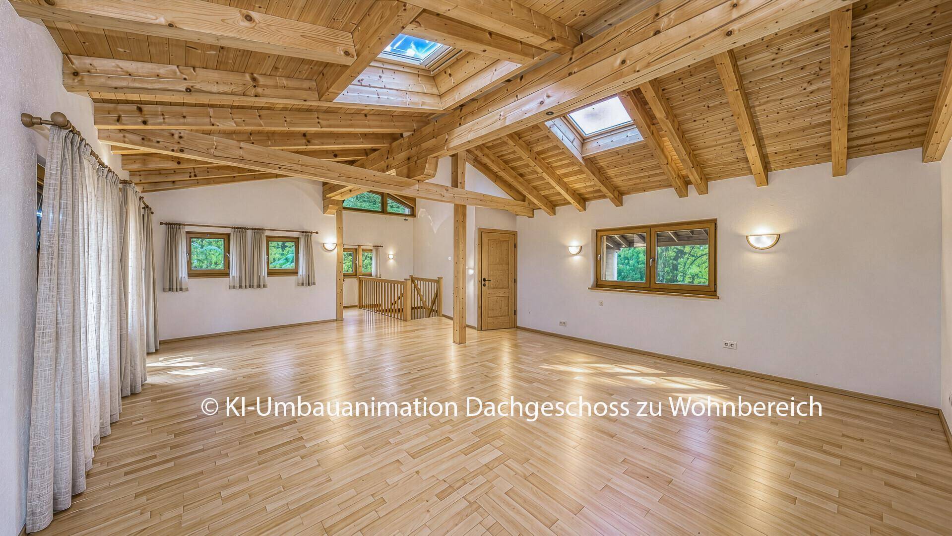 Heller Raum mit Holzbalkendecke, Dachfenstern und Holzboden, bereit für individuelle Gestaltung.