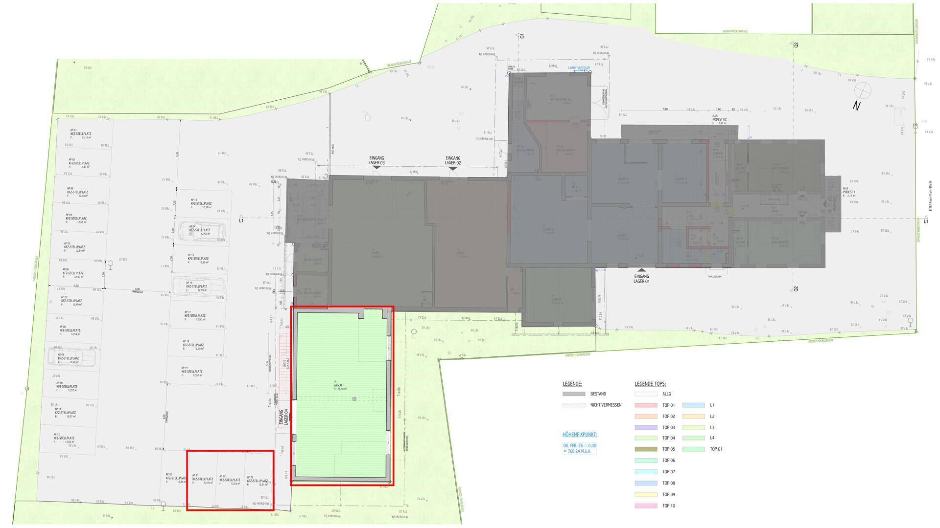 Detaillierter Grundriss des Anwesens mit verschiedenen Gebäudeteilen und Parkplätzen.