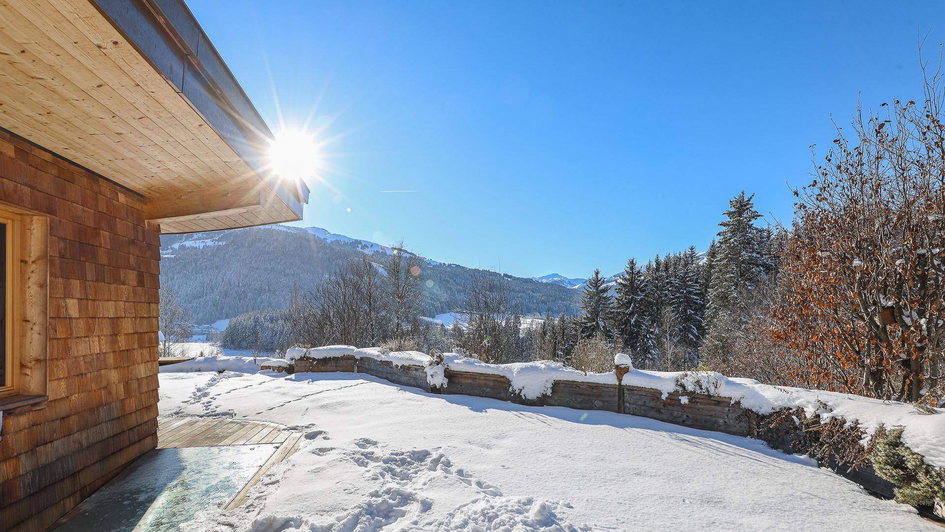 KITZIMMO-Einzigartiges Anwesen mit Blick auf den Schwarzsee - Immobilien Kitzbühel.