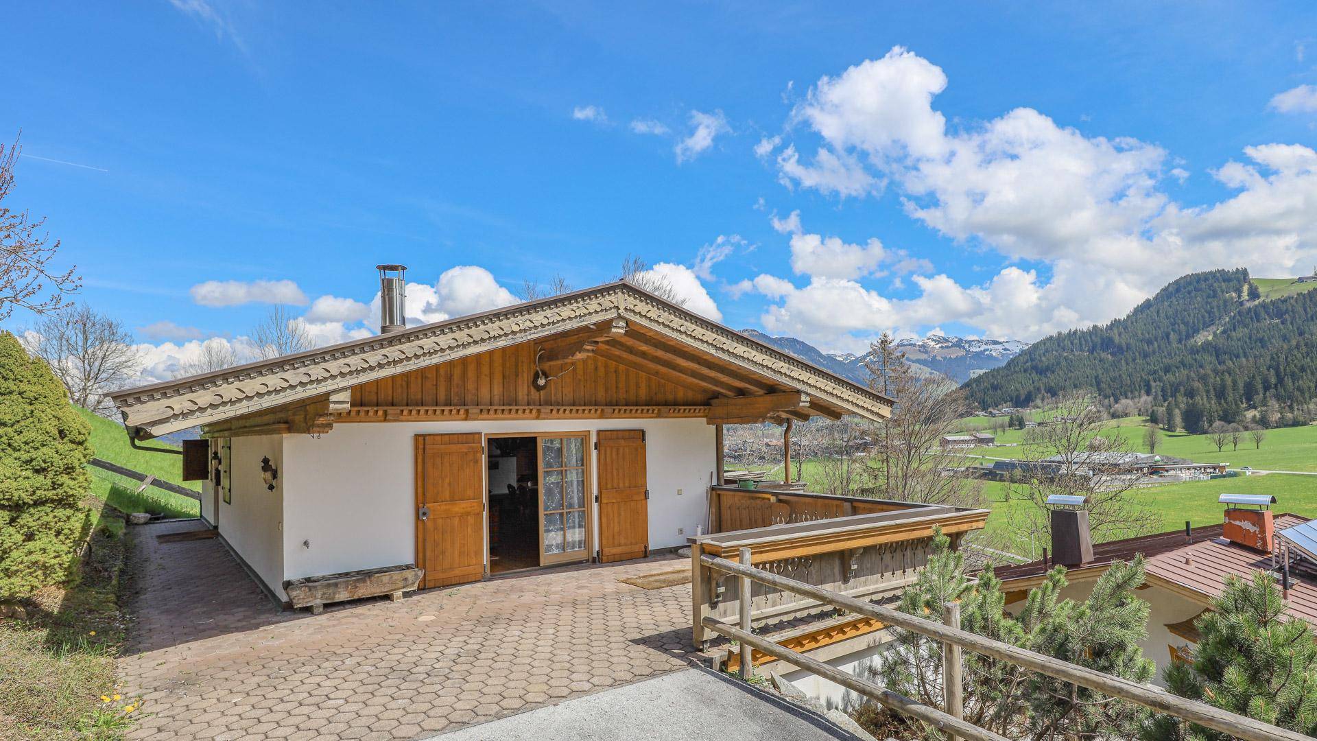 KITZIMMO-Einfamilienhaus in Aussichtslage - Immobilie Reith Kitzbühel.