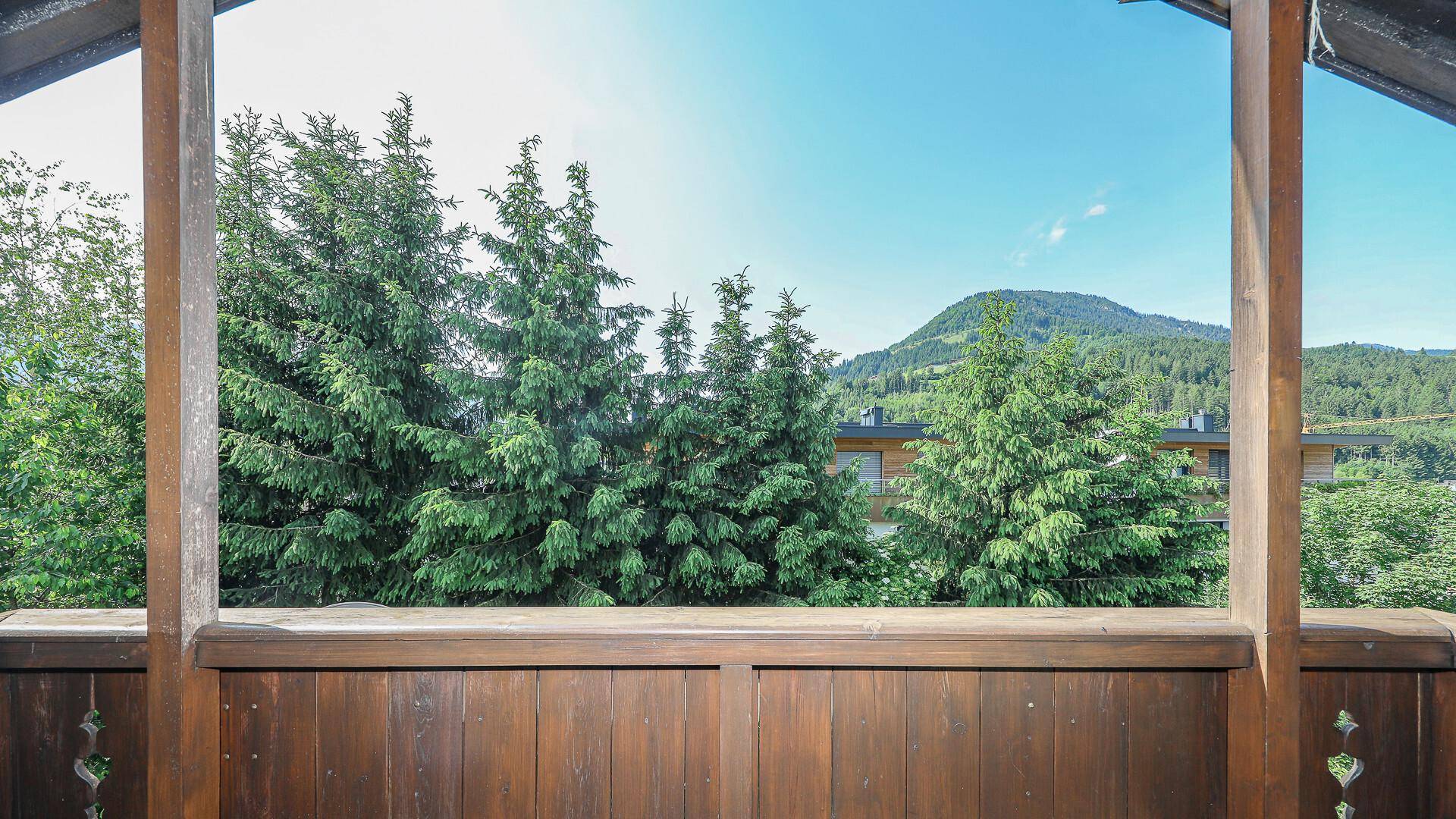 KITZIMMO-Renovierte Dachgeschosswohnung im Zentrum kaufen - Immobilien Kirchberg.