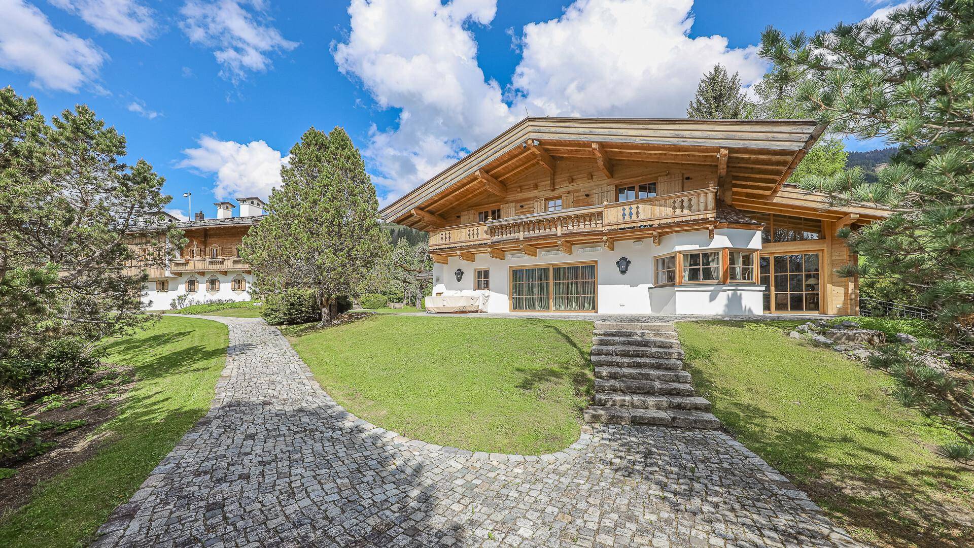 KITZIMMO-Einzigartiges Luxus-Anwesen in Toplage kaufen - Immobilien Kitzbühel.
