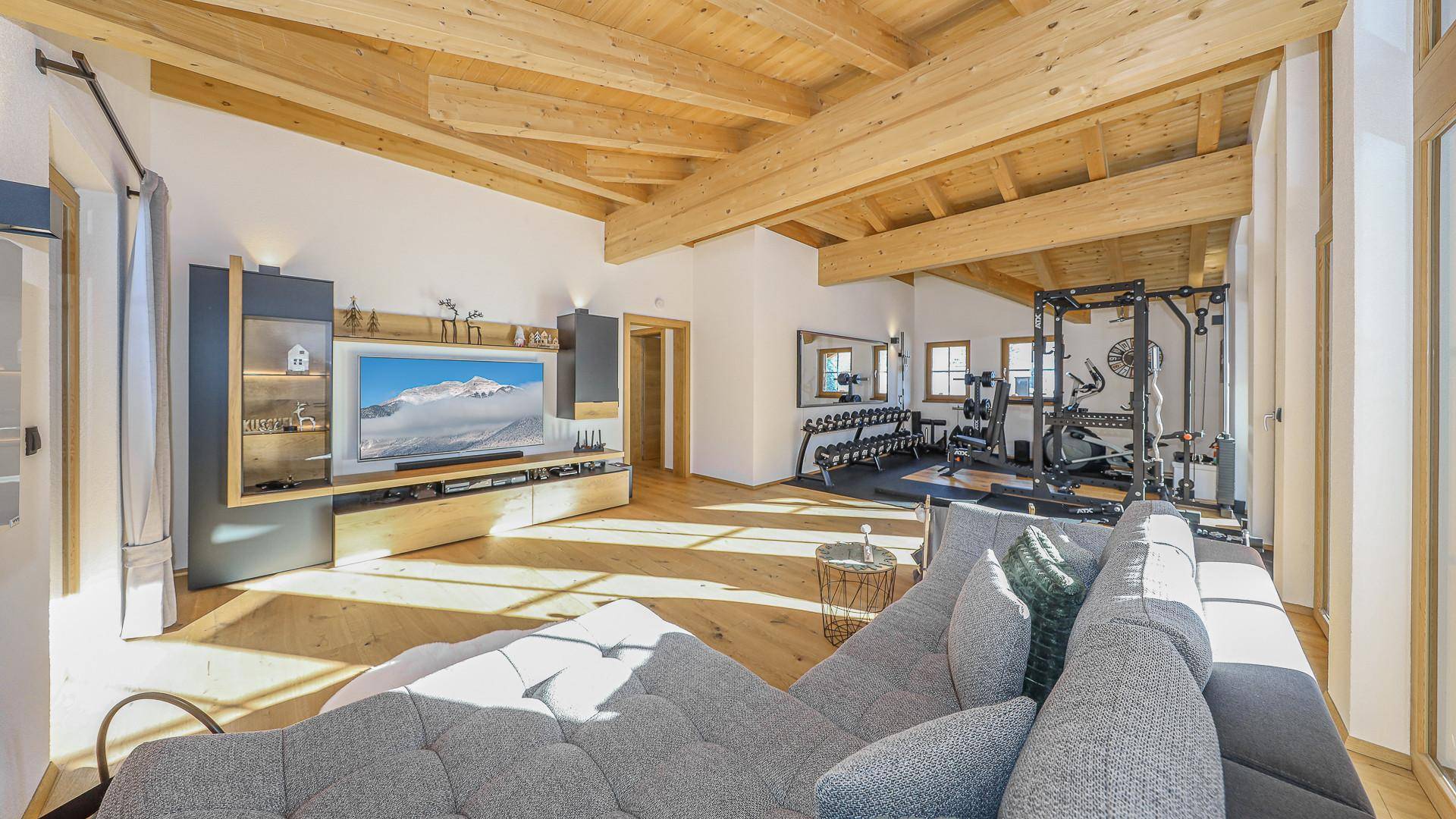 KITZIMMO-zwei Luxuschalets mit Panoramablick in Top-Ruhelage kaufen - Immobilien Steinberg Tirol.