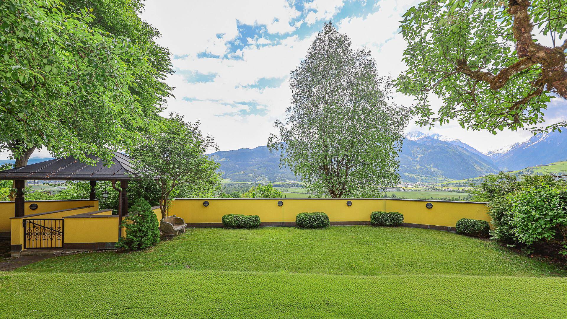 KITZIMMO-Landhaus mit Panoramablick und 6.127 m² Grundstück kaufen - Immobilien Zell am See.