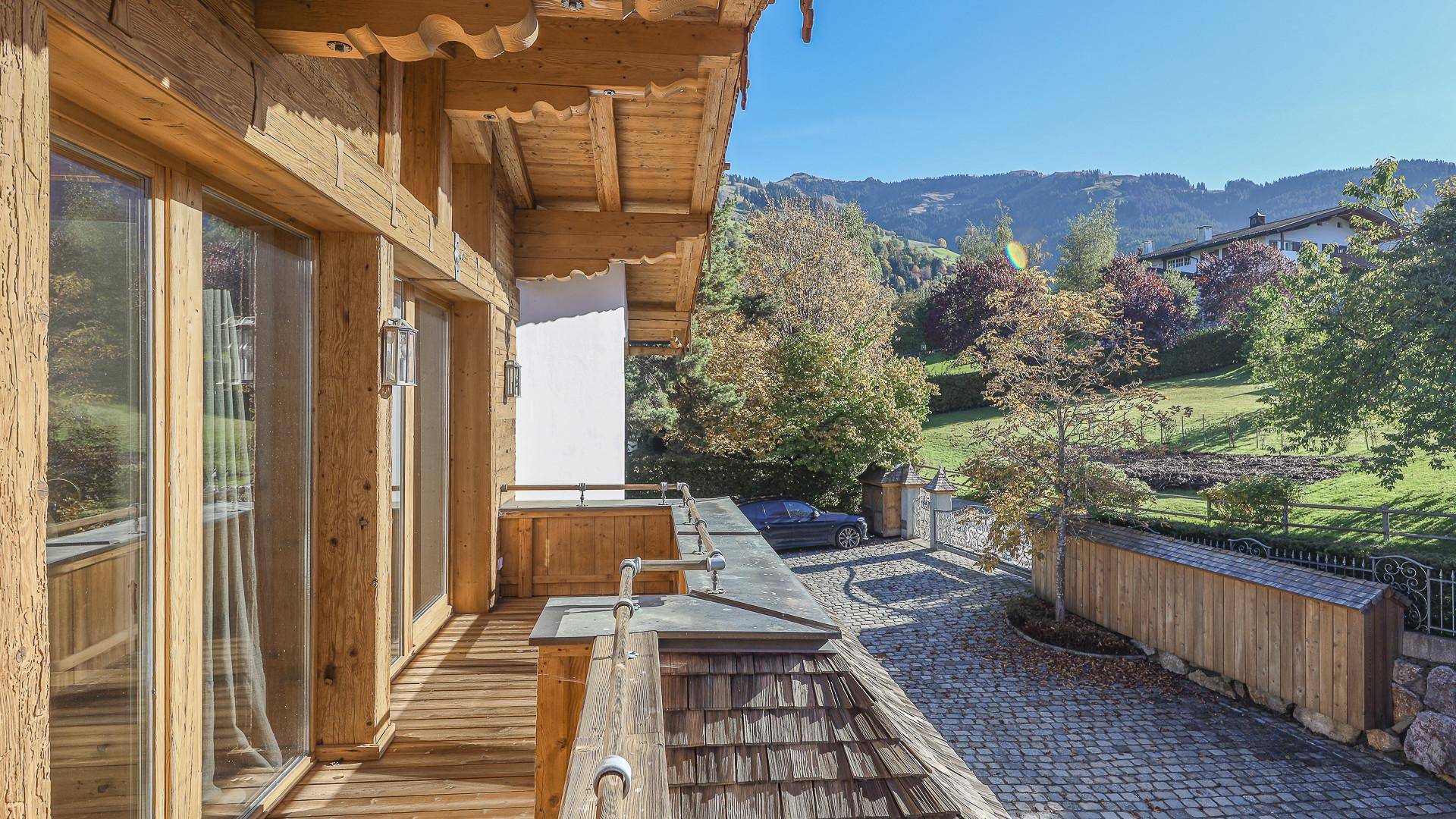 KITZIMMO-exklusive Luxusvilla auf der Bichlalm - Immobilien Kitzbühel.