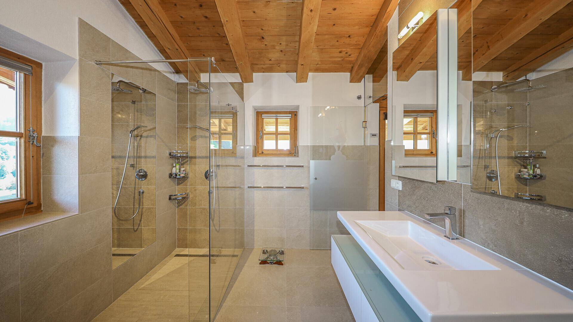 KITZIMMO-Exklusives Landhaus in traumhafter & unverbaubarer Aussichtslage - Immobilien Kitzbühel.