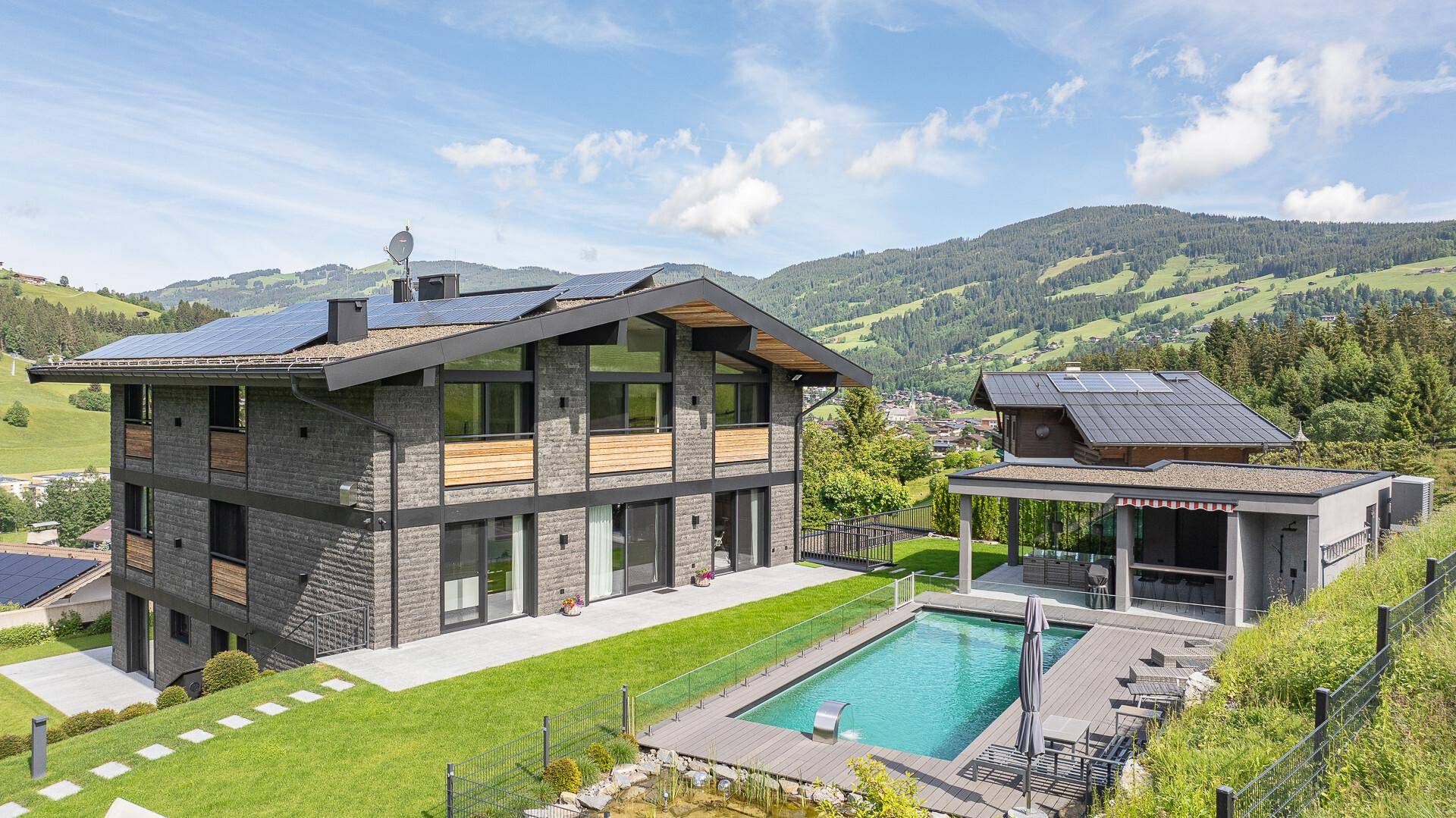 KITZIMMO-Luxusvilla mit Freizeitwohnsitz kaufen - Immobilien Kirchberg in Tirol.